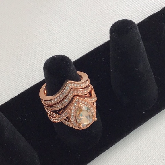 3 Piece ring set with Marquis center stone - Picture 11 of 11